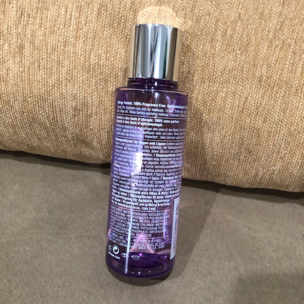 Clinique Makeup Remover - Picture 2 of 2
